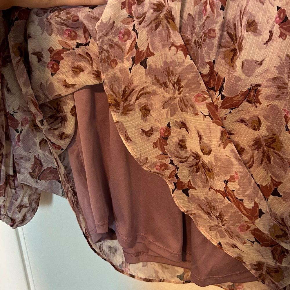 Lauren Conrad blouse - Picture 3 of 5